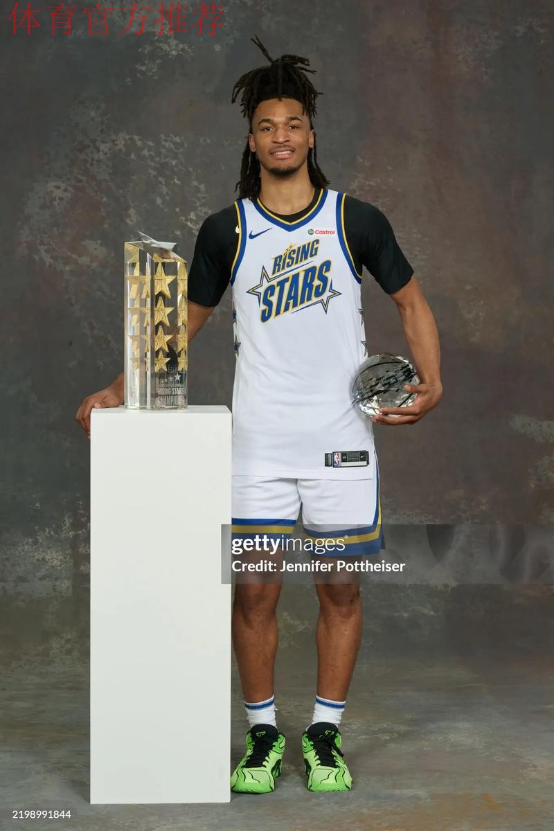 本赛季场均得分15+的二年级新秀:仅有卡斯尔和萨尔 本赛季场均得分15+的二年级新秀:仅有卡斯尔和萨尔